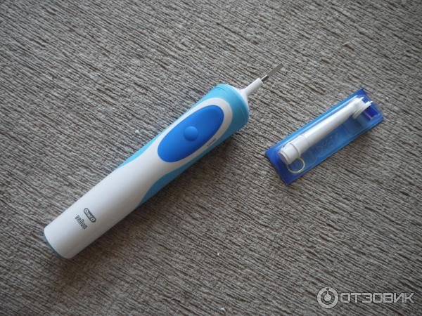 Электрическая зубная щетка Braun Oral-B Vitality Precision Clean фото