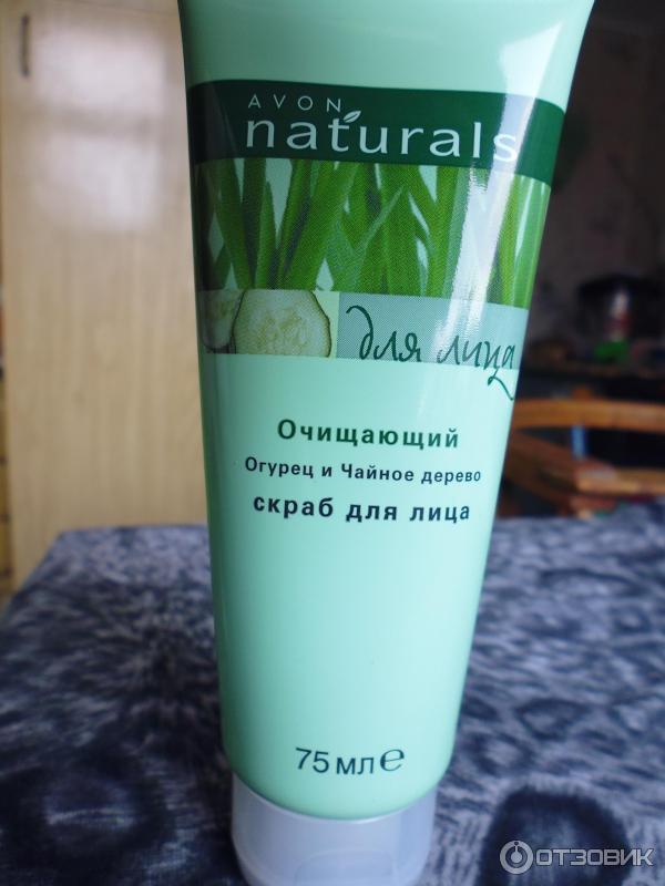 Скраб для лица Avon Naturals Очищающий огурец и чайное дерево фото