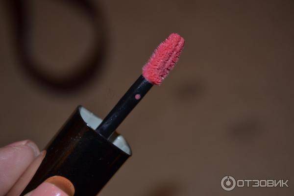 Лаковая помада L'Oreal Color Riche Extraordiner фото