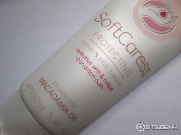 Защитный крем для рук Oriflame Нежность SoftCaress Protecting Hand & Nail Cream фото