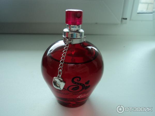 Женская туалетная вода Avon Secret Fantasy Kiss фото