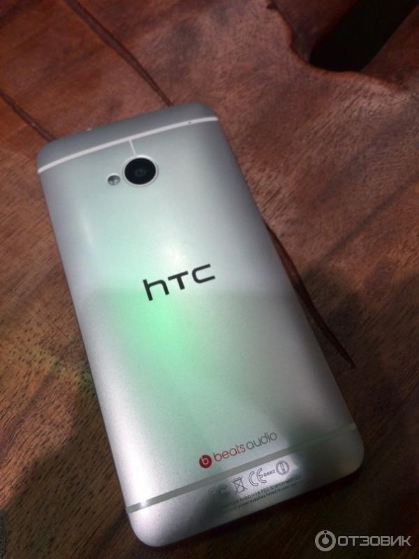 Смартфон HTC One M7 фото