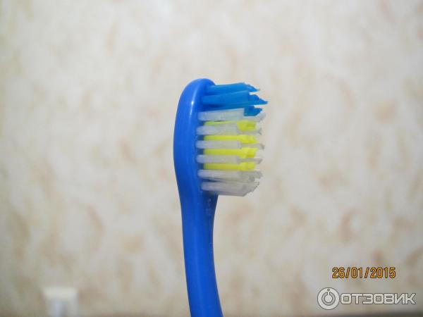 Детская зубная щетка с супер мягкими щетинками Colgate 2+ фото