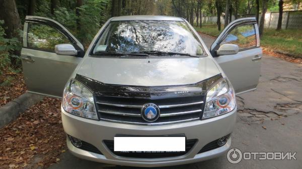 Автомобиль Geely MK седан фото