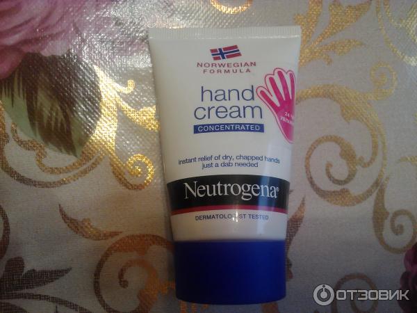 Косметический набор Neutrogena крем для рук и бальзам для губ фото