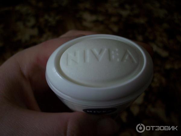 Антиперспирант Nivea Невидимая защита. Для черного и белого стик фото