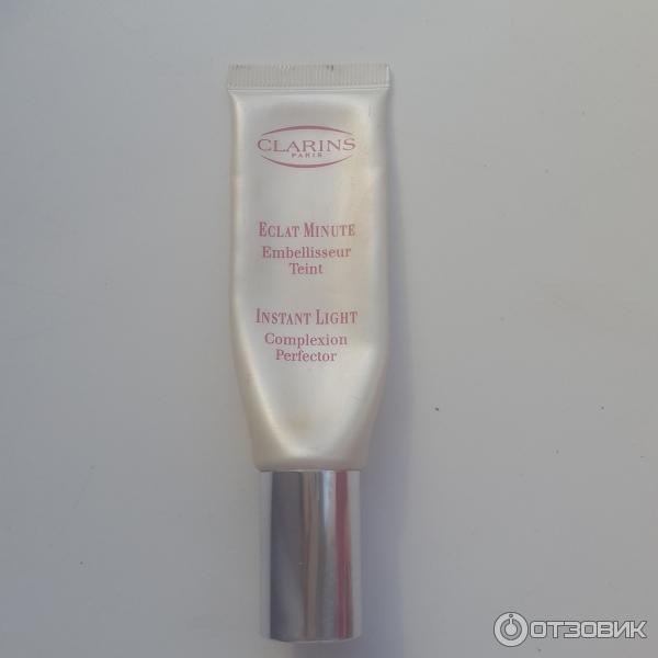 База под макияж Clarins Eclat Minute Base Illuminatrice de Teint придающая сияние коже фото