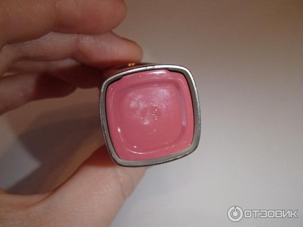 Лаковая помада L'Oreal Color Riche Extraordiner фото