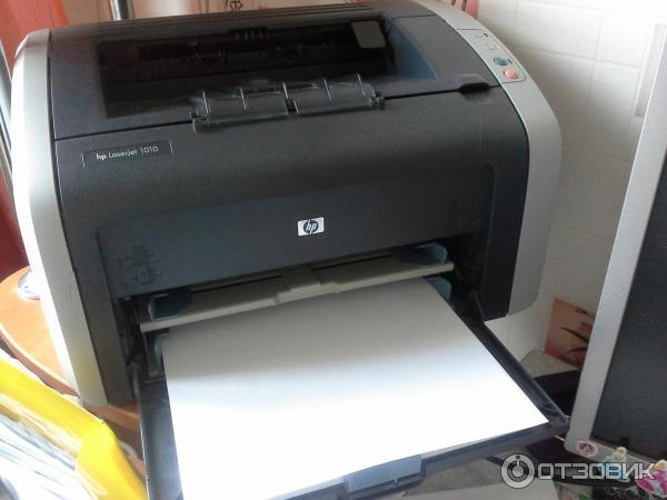 Лазерный принтер HP LaserJet 1010 фото