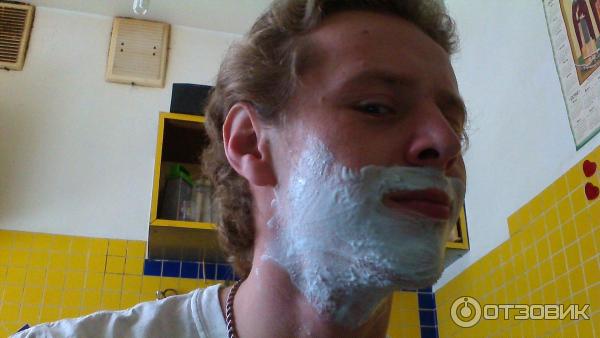 Пена для бритья Gillette Sensitive Skin для чувствительной кожи фото