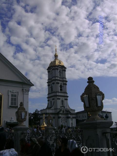 Почаевская лавра. Источник Св. Анны (Украина, Почаев) фото