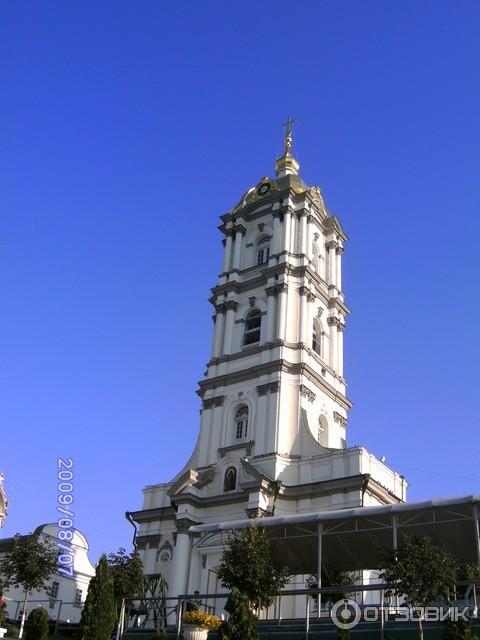 Почаевская лавра. Источник Св. Анны (Украина, Почаев) фото