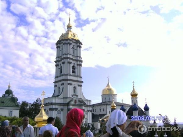 Почаевская лавра. Источник Св. Анны (Украина, Почаев) фото