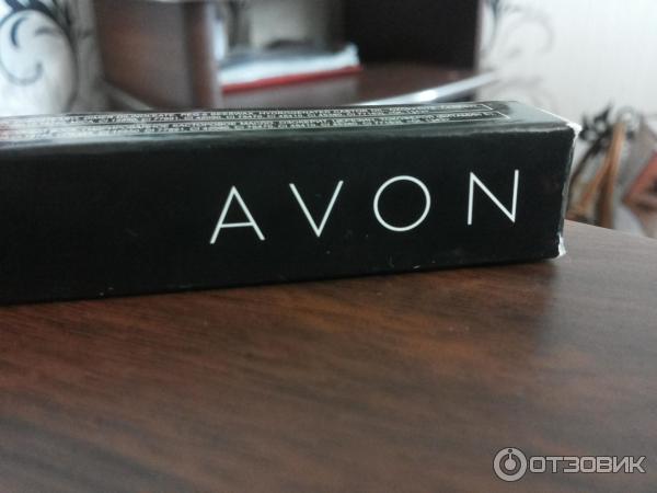 Выкручивающийся карандаш для губ Avon фото