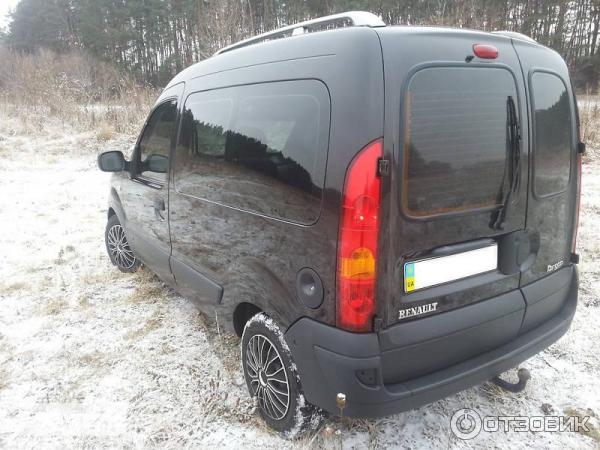 Автомобиль Renault Kangoo минивэн фото