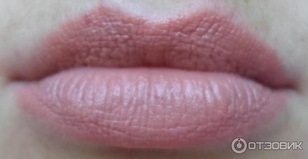 Помада-бальзам для губ Clinique Chubby Stick Moisturizing Lip Colour Balm увлажняющая фото