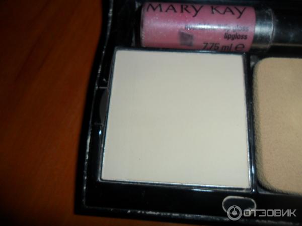 Минеральная компактная пудра Mary Kay фото