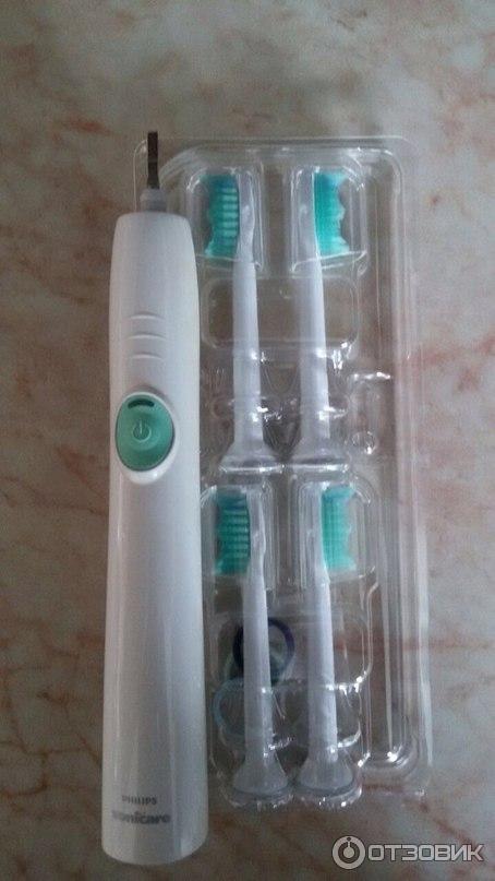 Электрическая зубная щетка Philips Sonicare HX6511 фото