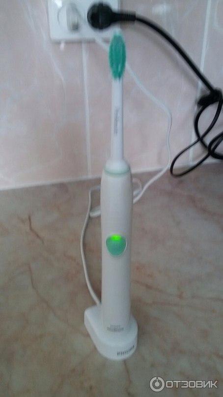 Электрическая зубная щетка Philips Sonicare HX6511 фото