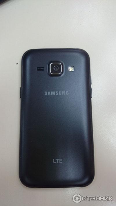 Смартфон Samsung Galaxy J1 SM-J100H фото