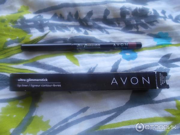 Выкручивающийся карандаш для губ Avon фото