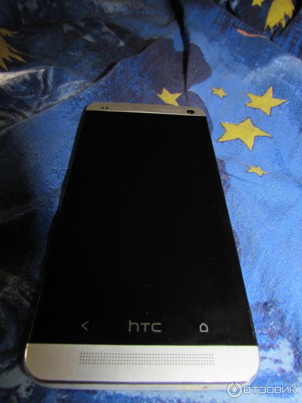 Смартфон HTC One M7 фото