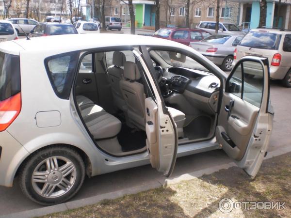 Автомобиль Renault Scenic II минивэн фото