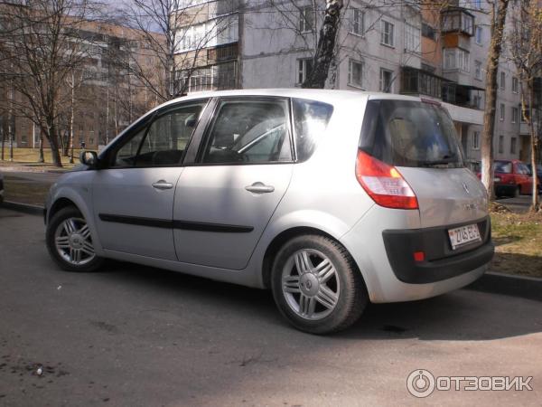 Автомобиль Renault Scenic II минивэн фото