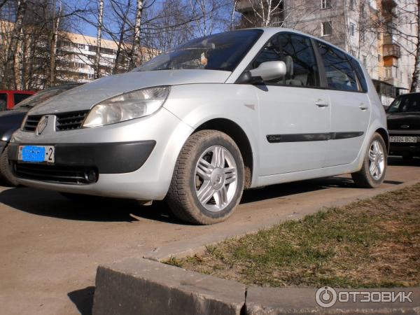 Автомобиль Renault Scenic II минивэн фото