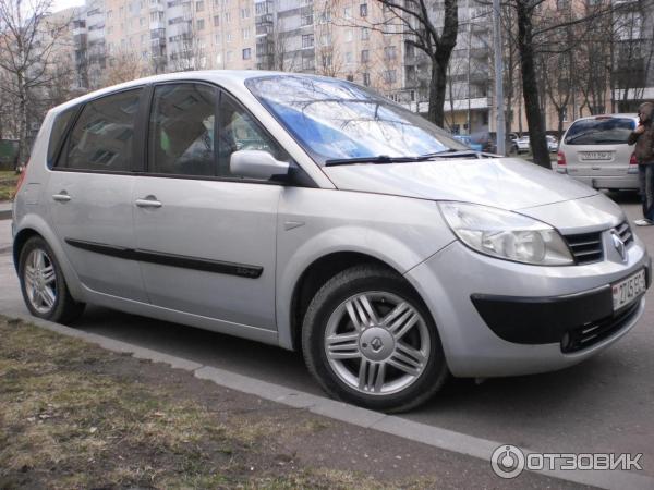 Автомобиль Renault Scenic II минивэн фото