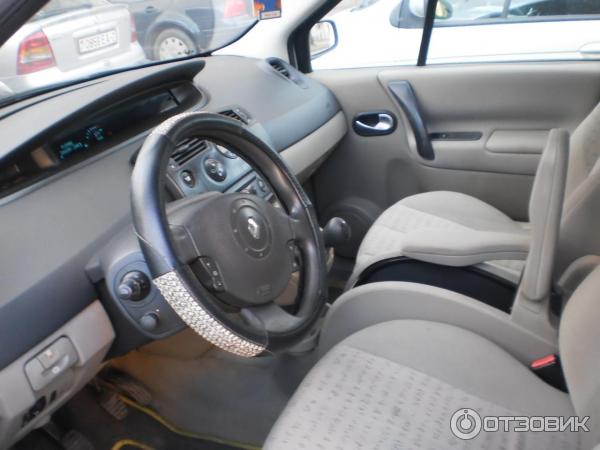 Автомобиль Renault Scenic II минивэн фото