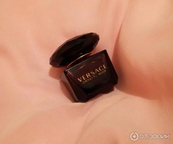 Парфюмированная вода Versace Crystal Noir фото