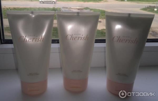 Парфюмированный лосьон для тела Avon Cherish