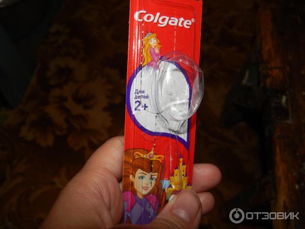 Детская зубная щетка с супер мягкими щетинками Colgate 2+ фото