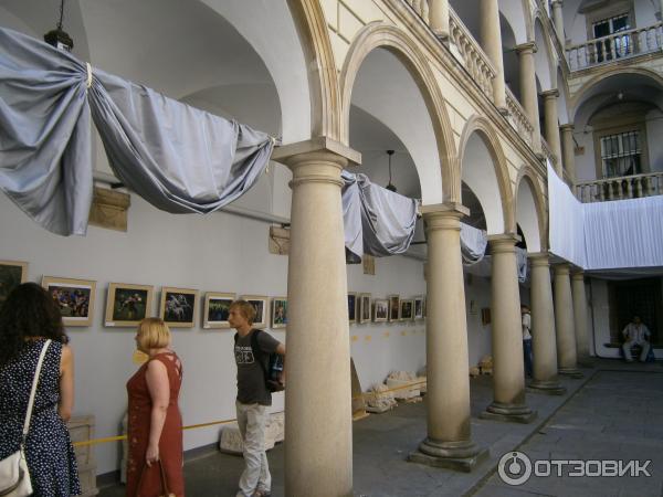 Итальянский дворик (Украина, Львов) фото