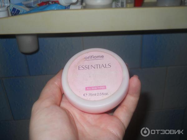 Крем для лица Oriflame Essentials Nourishing Night фото