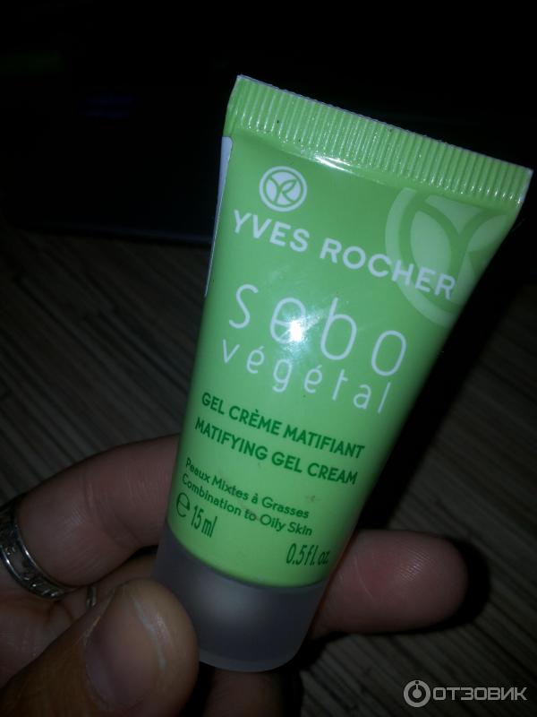 Дневной матирующий крем-гель Yves Rocher Sebo Vegetal Matifying Cream Gel фото