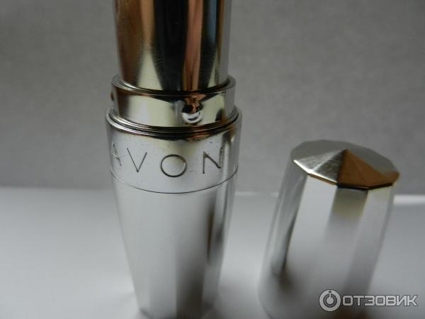 Губная помада Avon Абсолютный поцелуй Естественное сияние фото