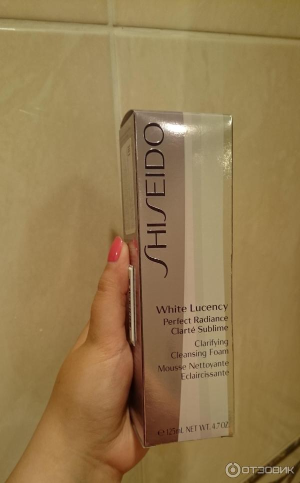 Очищающая пенка выравнивающая цвет лица Shiseido White Lucency фото