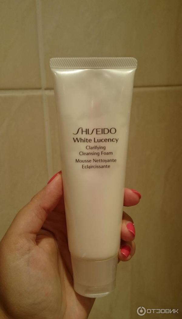 Очищающая пенка выравнивающая цвет лица Shiseido White Lucency фото