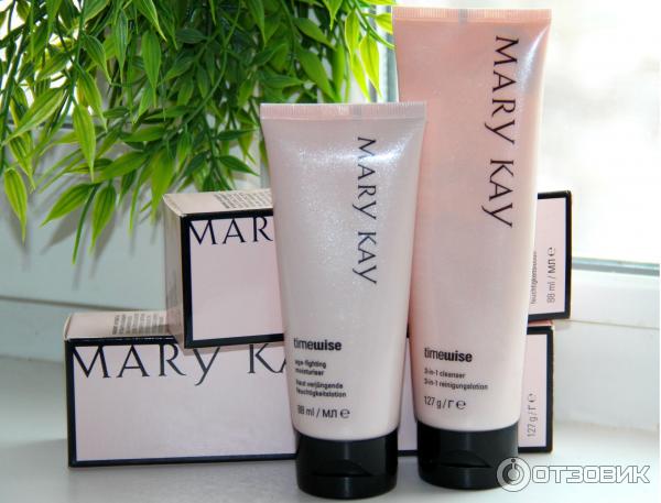 Увлажняющий крем, препятствующий старению кожи MaryKay TimeWise для сухой и нормальной кожи фото