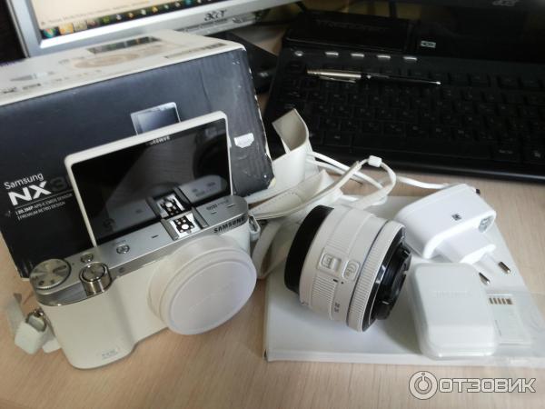 Цифровой фотоаппарат Samsung NX300