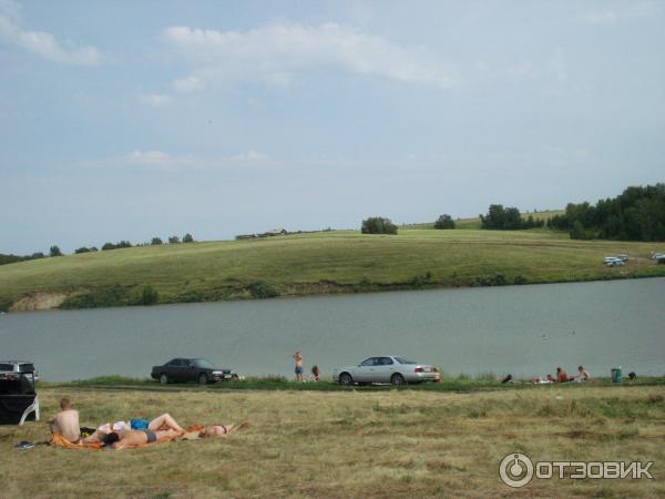 Коралловое озеро барнаул. Озеро пионерское барнаул. Озеро коралл. Казенная заимка беседки барнаул. Коралловое озеро барнаул.