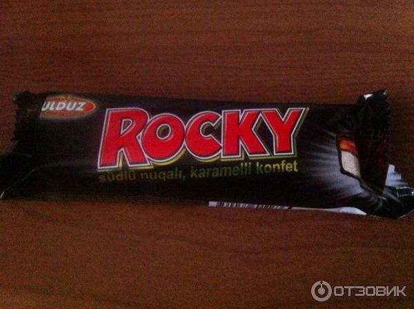 Шоколадный батончик Rocky фото