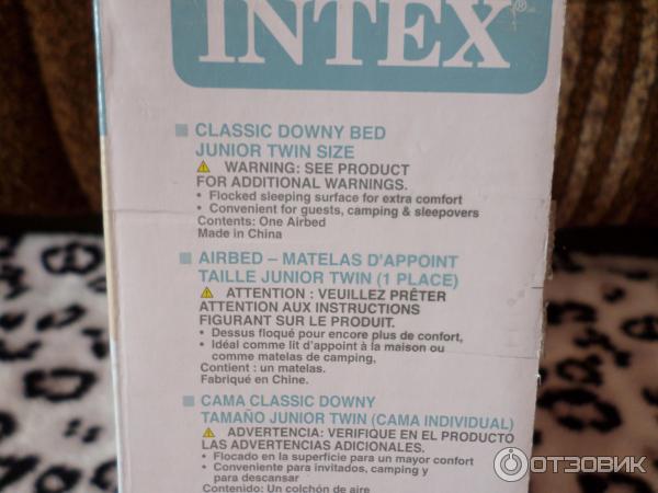 Надувной полуторный матрас Intex Classic Downy Bed фото