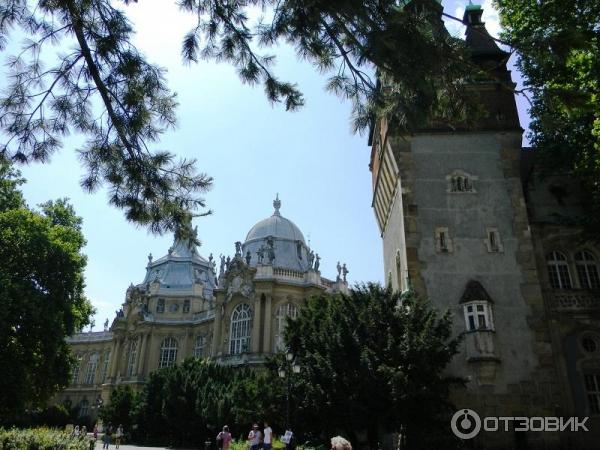 Экскурсия в замок Вайдахуняд (Венгрия, Будапешт) фото