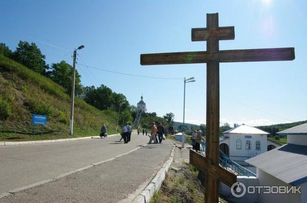 святые источники с пупалками вдоль реки