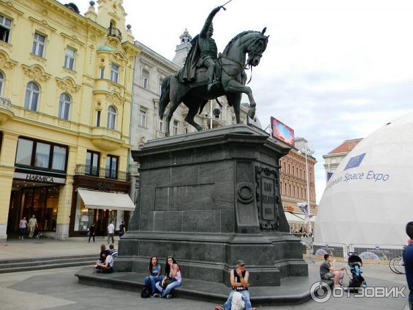 Площадь бана Елашича (Хорватия, Загреб) фото