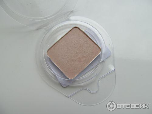 Тени для век Catrice Absolute Eye Colour Mono фото