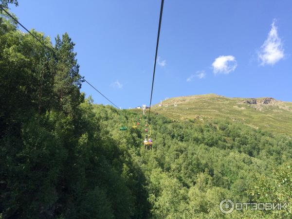 Канатная дорога на горе Чегет (Россия, Кабардино-Балкария) фото